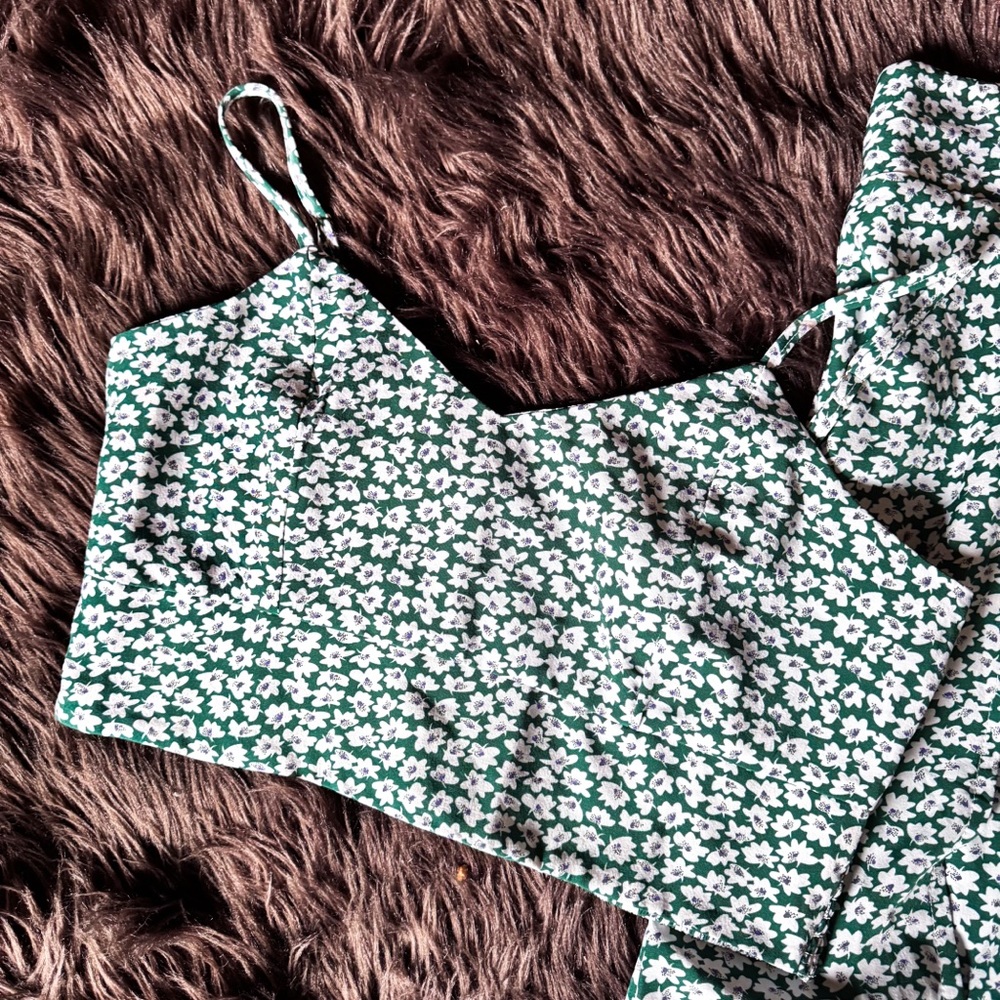 Amazon • Matching Set - Picture 3 of 4